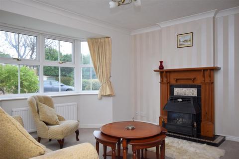 2 bedroom semi-detached house to rent, Ridings Close, Lofthouse WF3