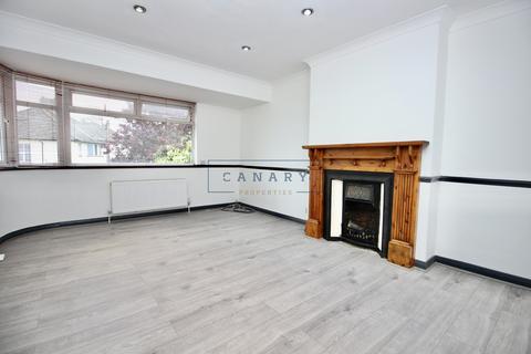 2 bedroom flat for sale, Westmere Drive, Mill Hill, London, NW7