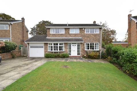 4 bedroom detached house to rent, Mountbatten Avenue, Wakefield WF2