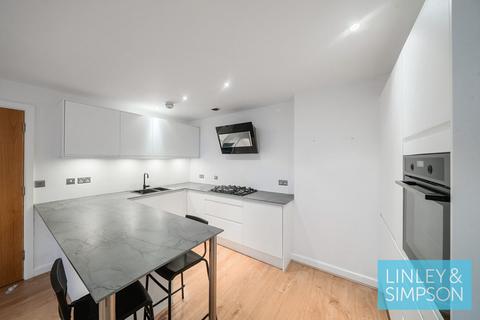 2 bedroom flat for sale, ST JAMES QUAY, 4 BOWMAN LANE, LEEDS, LS10