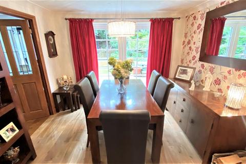 4 bedroom detached house for sale, The Riddings, Whitby