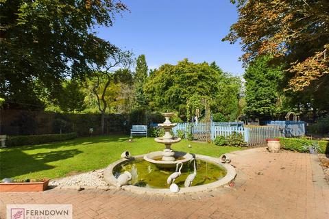 65 Coleshill Road, Marston Green, Birmingham, B37 7HT