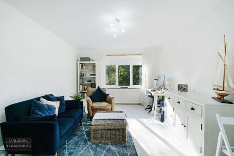 1 bedroom flat for sale, Roxborough Park, Harrow On the Hill HA1