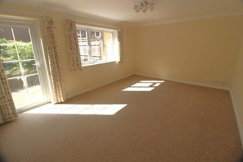 2 bedroom ground floor flat to rent, Hollow Lane, Hitchin, SG4