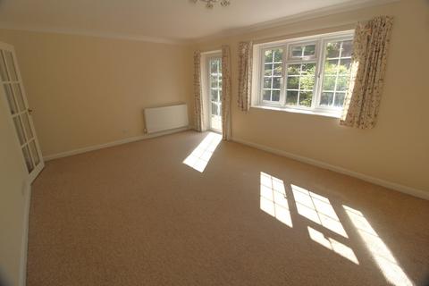 2 bedroom ground floor flat to rent, Hollow Lane, Hitchin, SG4