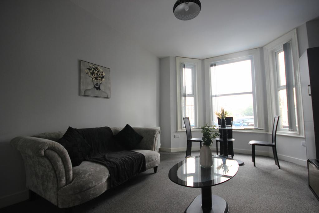 Stylish 1 Bed Furnished Apartment to Let