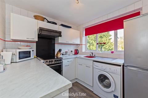 2 bedroom maisonette to rent, 8 HaygarthKnebworthHertfordshire