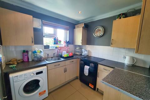 2 bedroom flat for sale, Blyth Close, Southampton SO16