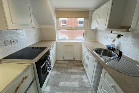 2 bedroom apartment for sale, St Johns Court, Howden