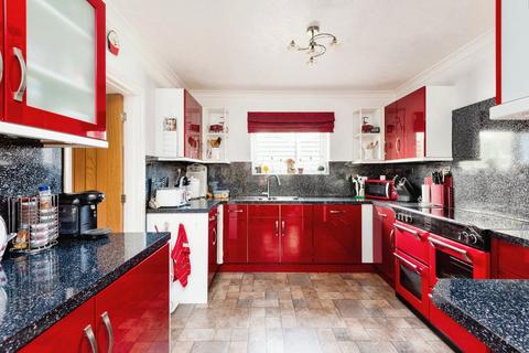 4 bedroom detached house for sale, Bathams Close, Longhope GL17