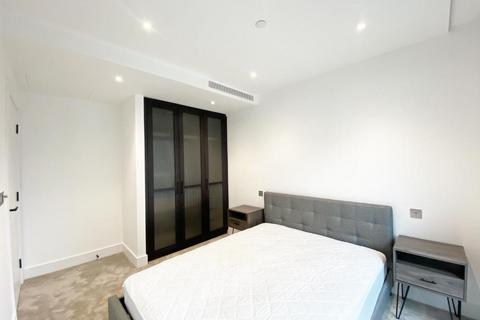 2 bedroom flat for sale, Chartwell House, London SW11