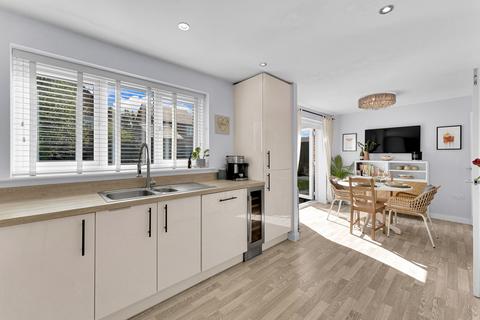 6 Aldershot Close, Widnes, WA8 9BS
