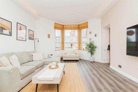 2 bedroom flat for sale, Lendel Place, Glasgow