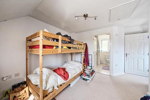 4 bedroom end of terrace house for sale, Newbury,  Berkshire,  RG19