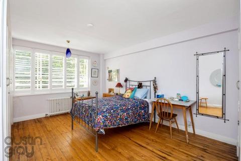 4 bedroom flat for sale, Furze Hill, Hove