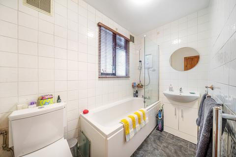 1 bedroom flat to rent, Darwin Street London SE17