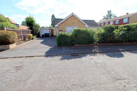 2 bedroom detached bungalow for sale, Norelands Drive, North Burnham