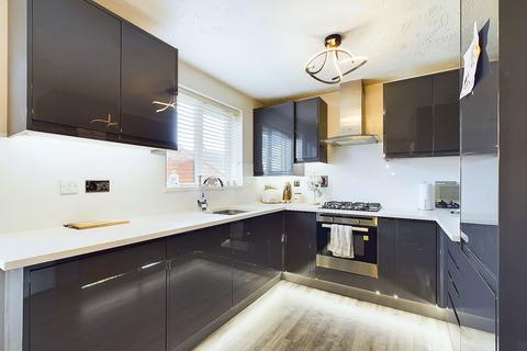 42 Willow Tree Grove, Stoke-on-trent, ST4 3BF