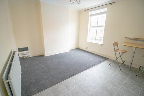 3 bedroom flat to rent, Woodward Street, The Meadows, NG2 2LB