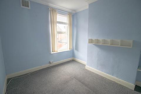 3 bedroom flat to rent, Woodward Street, The Meadows, NG2 2LB