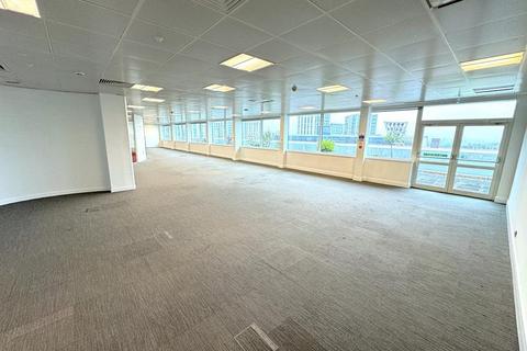 Office to rent, 6th Floor, 27 Great West Road, Brentford, TW8 9BW