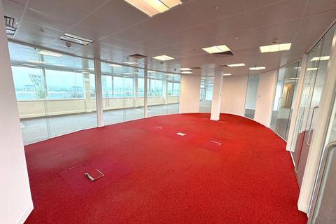 Office to rent, 6th Floor, 27 Great West Road, Brentford, TW8 9BW