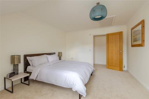 20 Halcyon Close, Oxshott, Leatherhead, KT22 0HA