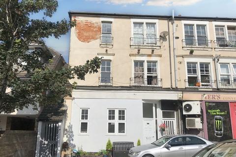 1 bedroom flat for sale, 51 Whitefriars Crescent, Westcliff-on-Sea, Essex, SS0 8EX