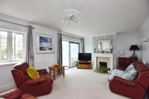11 School Close, Bristol, BS14 0DU