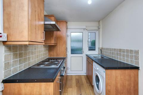3/3 Alan Breck Gardens, EH4 7JF