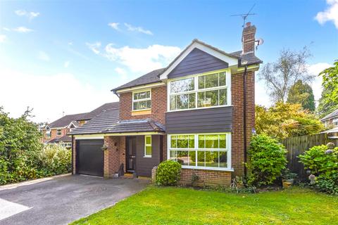 4 bedroom detached house for sale, Hunters Chase, Liphook