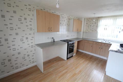 2 bedroom terraced house to rent, Stroud Crescent East, Bransholme, Hull