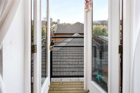 2 bedroom flat for sale, Osbourne House, 6 Wesley Avenue, Royal Docks, London, E16