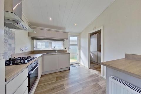 2 bedroom park home for sale, Rhododendron Close, Herne Bay, CT6 6FD