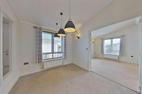 2 bedroom park home for sale, Rhododendron Close, Herne Bay, CT6 6FD