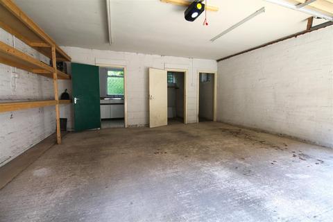 2 bedroom apartment to rent, Whinslee Drive, Lostock, Bolton