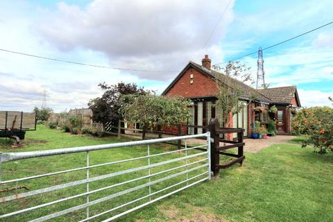 3 bedroom detached bungalow for sale, West Bank, Lincoln LN1