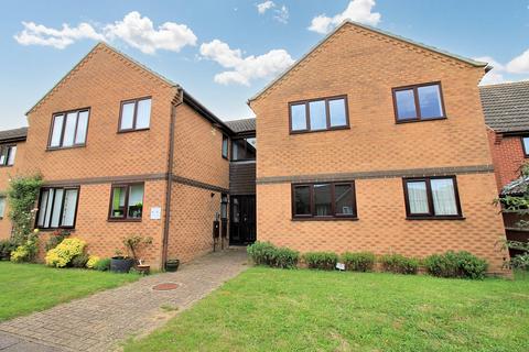 2 bedroom apartment to rent, Cardington Court, Acle NR13