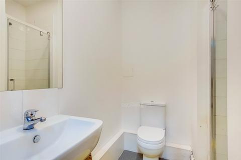 Studio to rent, Warple Way, London, W3