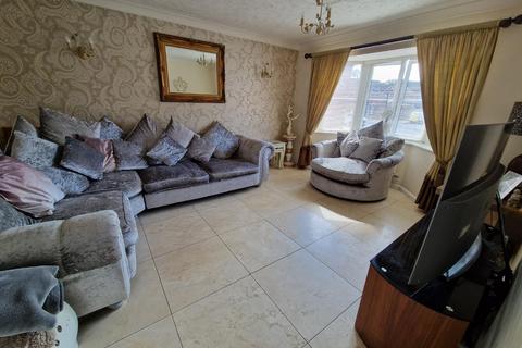 4 bedroom detached house for sale, Rhodfa Ceirios, Pen-Y-Fai, Bridgend