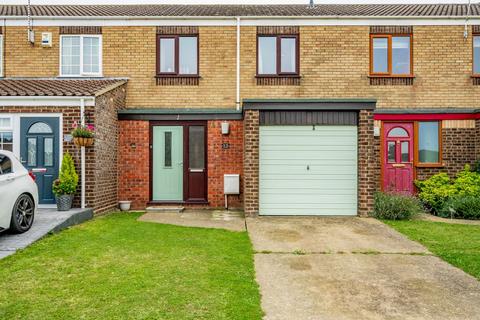 3 bedroom terraced house for sale, Cowslip Crescent, Lowestoft