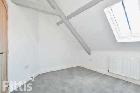 2 bedroom end of terrace house to rent, Newport Road Apse Heath PO36