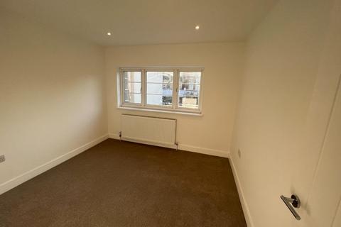 2 bedroom flat to rent, Station Road, Harrow, HA1