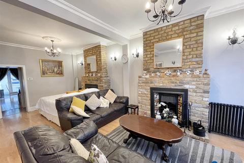 2 bedroom terraced house for sale, Humberstone Road, London