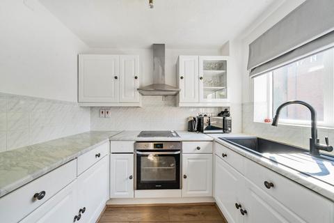 2 bedroom flat for sale, Cotton Avenue, Acton