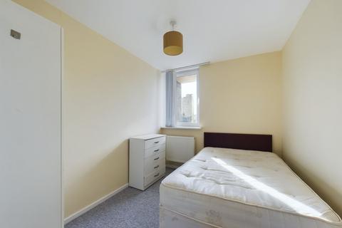 4 bedroom flat to rent, Portland Grove, Stockwell