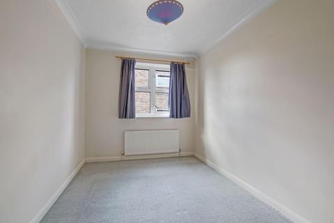 2 bedroom flat for sale, Albemarle Road, Beckenham, Kent