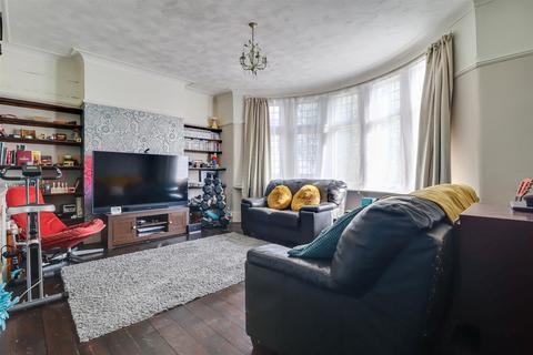 67 Cotswold Road, Westcliff-on-sea, SS0 8AA