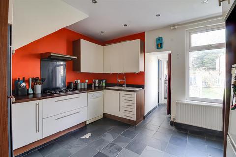 67 Cotswold Road, Westcliff-on-sea, SS0 8AA