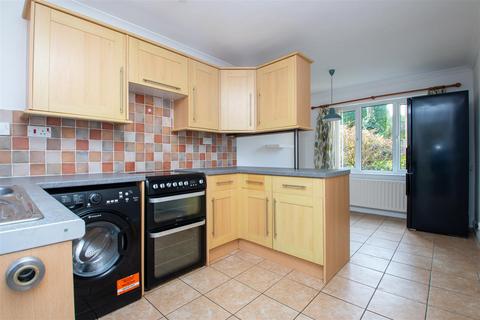 3 bedroom end of terrace house to rent, Kidd Close, Crownhill